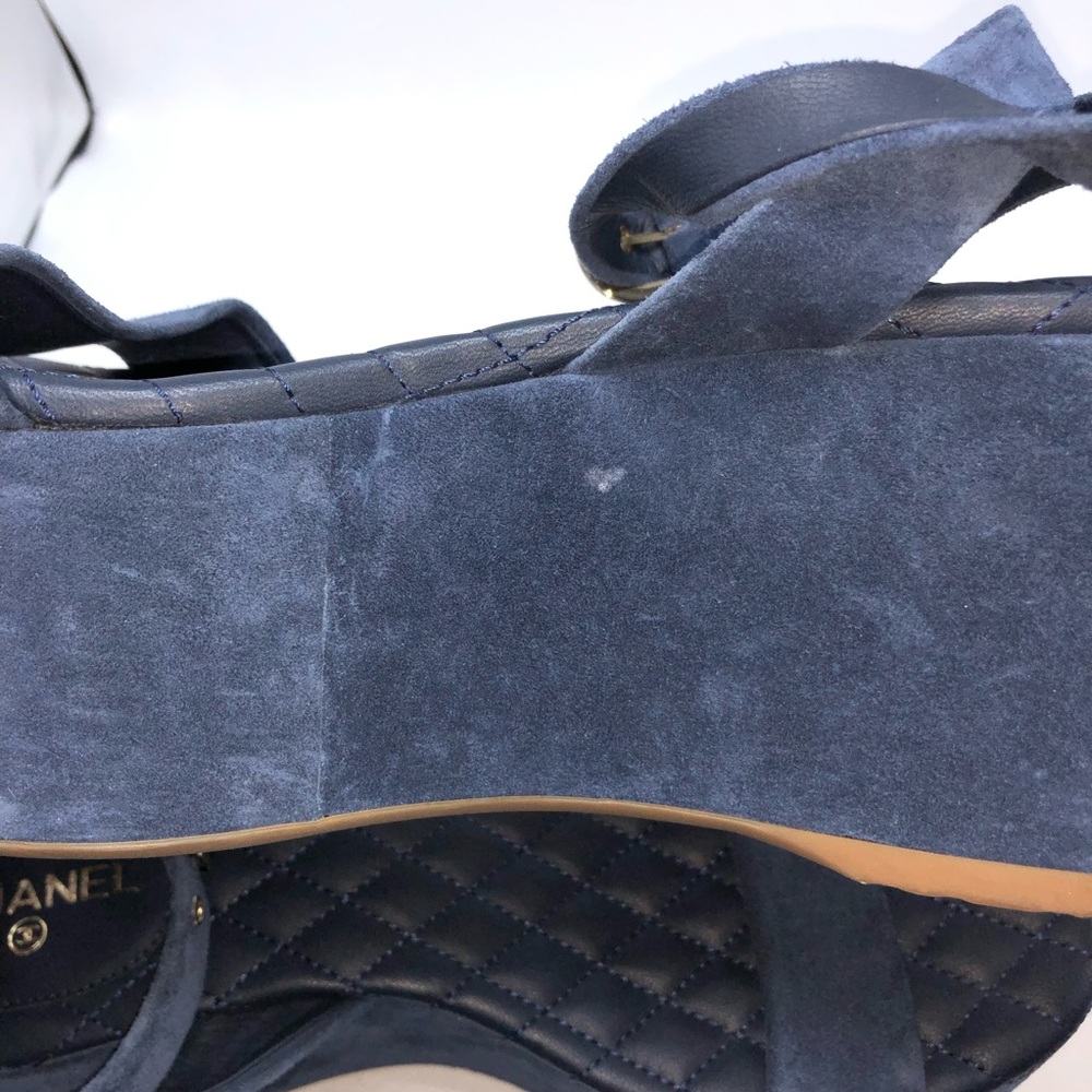Chanel blue suede platform sandals - Picture 8 of 8